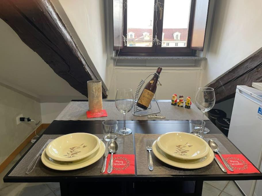 Apartamento Mansarda Di Charme Con Vista Turín Exterior foto