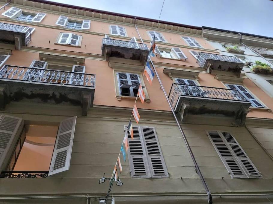 Apartamento Mansarda Di Charme Con Vista Turín Exterior foto