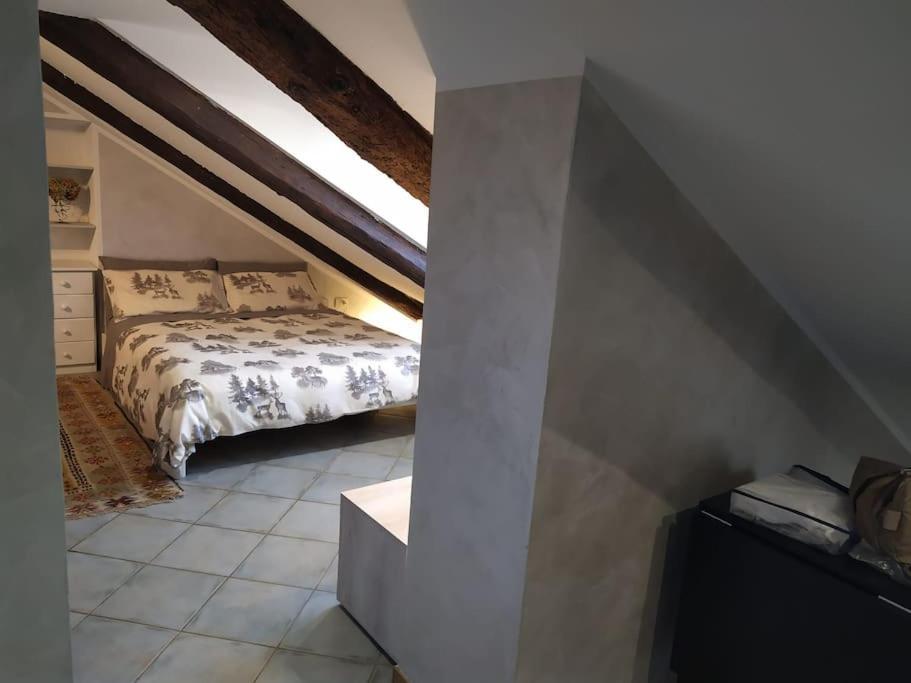 Apartamento Mansarda Di Charme Con Vista Turín Exterior foto