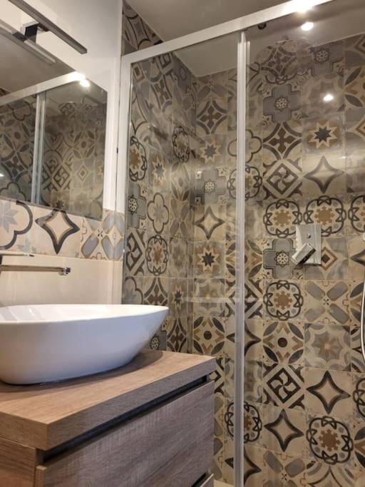 Apartamento Mansarda Di Charme Con Vista Turín Exterior foto
