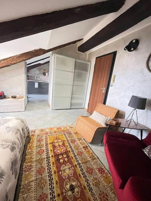 Apartamento Mansarda Di Charme Con Vista Turín Exterior foto