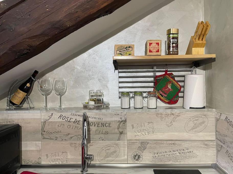 Apartamento Mansarda Di Charme Con Vista Turín Exterior foto